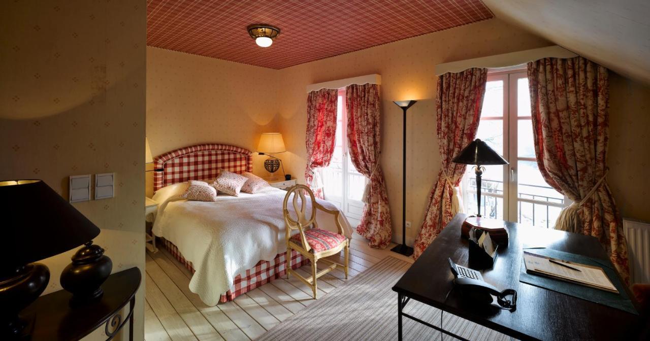 Chateau De Germigney Port-Lesney Zimmer foto